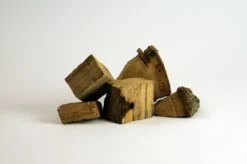 Yakiniku Räucherchunks Ahorn 500 G -Broil King Geschaft 100312 8720364491284 BBQ Flavour maple chunk vrijstaand