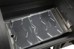 Broil King Aluminiumtropfeinlagen Pellet Smoker 6er Pack -Broil King Geschaft 50440 ALUMINIUMTROPFEINLAGEN PELLET SMOKER 6ER PACK LIFESTYLE 02