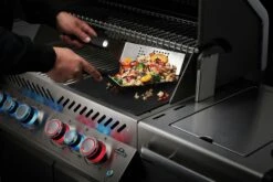 NAPOLEON Pro Griddle/Plancha Toolset, 3-teilig (70081) -Broil King Geschaft 70081 Planchet Set InUse Spatulas 1