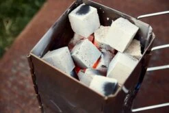 McBrikett KOKOKO CUBES 10kg -Broil King Geschaft McBrikett kokokocubes mood 02 1