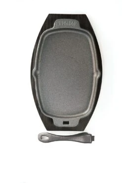 NAPOLEON Gusseiserne Pfanne Mit Holz-Untersetzer (56008) -Broil King Geschaft NAPOLEON PRO Gusseisen Pfanne mit Untersetzer 5