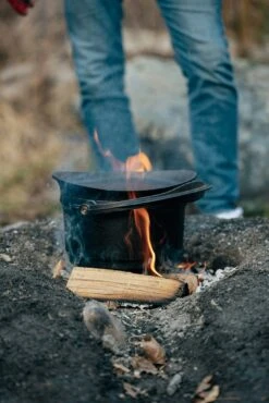 IGNIUM Taran Feuertopf -Broil King Geschaft TARAN Dutch Topf Gusseisen Lagerfeuer Ignium