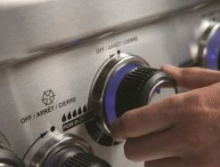 Broil King Regal 690 Inkl. Abdeckhaube, Gussplatte & Wokeinsatz -Broil King Geschaft broilking REGAL XL SCHWARZ FEATURE 05