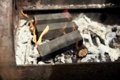 McBrikett KOKOKO LONG 10kg -Broil King Geschaft mcbrikett kokoko long mood 04 1