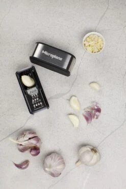 Microplane Knoblauchschneider -Broil King Geschaft micr Produktbild 41