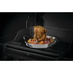 NAPOLEON PRO Edelstahl Hähnchen-Halterung (56067) -Broil King Geschaft napo 56067 Premium Chicken Infusion Roaster In Use Chicken