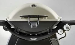 Weber Q 3200 Station Gasgrill Schwarz -Broil King Geschaft weber q3200 57010079 Deckel 2